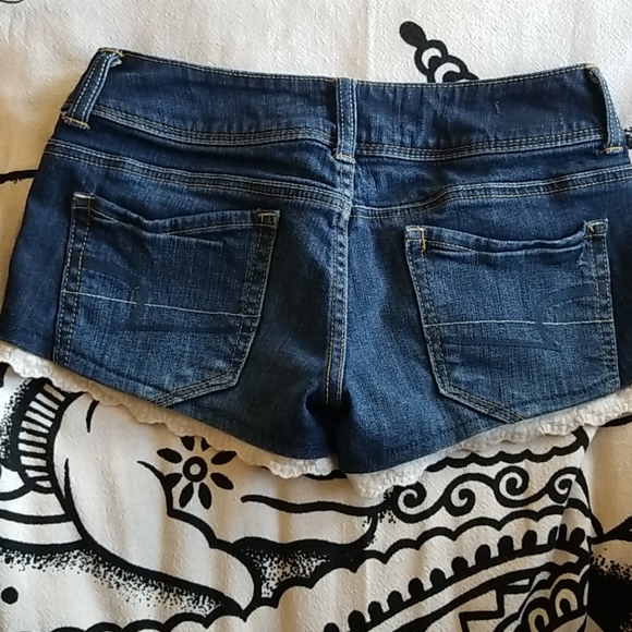 AE Stretchy Denim Jean Short - Picture 4 of 5